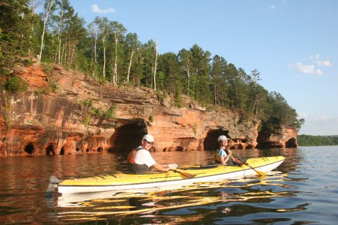 kayaking in the apostle islands