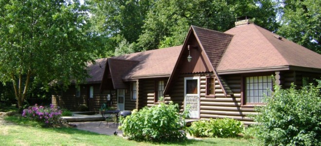 cozy cabin in wisconsin