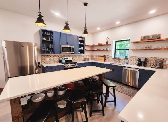 Superior Vacation Rentals Adds the Barndominium Near Pictured Rocks to RentMichiganCabins.com.