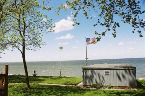 Dorothy’s Dacha Cottage On Lake Michigan Celebrates 6 Years on RentWisconsinCabins.com.