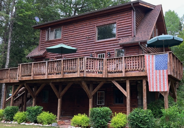 Find Sidell’s Sturgeon River Log Cabin on RentMichiganCabins.com.