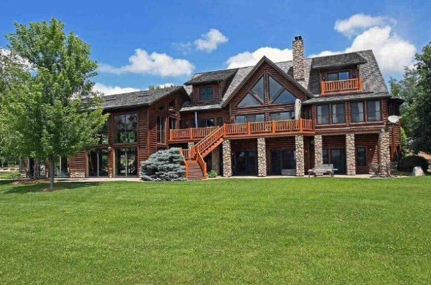 The Great River Ranch in Potosi, WI Returns to RentWisconsinCabins.com. Boasts 30+&nbsp;Capacity!