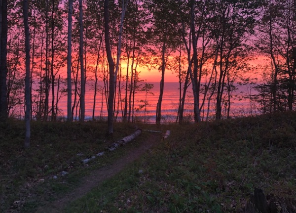 Horizon Point Cottage Surpasses 7 Years of Listing on RentMichiganCabins.com!