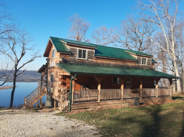 Log Cabin Retreats in Glen Haven, Wisconsin overlooking the Mississippi River. Now Taking Direct Bookings Through RentWisconsinCabins.com