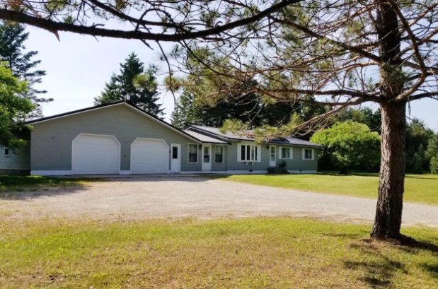 Upper Peninsula Basecamps: 3 Cabin Stays Near Pictured Rocks for Trail Lovers, Waterfall Chasers & Star-Gazers. Now Taking Direct Bookings Through RentMichiganCabins.com!