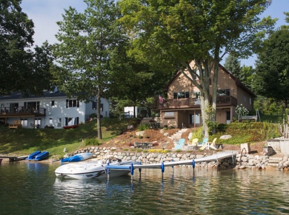 Silver Lake Home in Traverse City: Lakefront living for Cabintimers who love kayaks, campfires, and pure Michigan water. A RentMichiganCabins.com listing partner since&nbsp;2017.