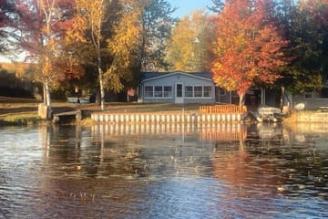 Ron's Quality Waterfront Cottages — The Bluegill Cottage
