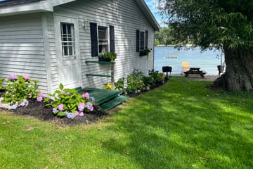 Traverse City Vacation Cottages — Willow Cottage