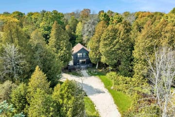 DoorCo Vacations — Enchanted Cedars