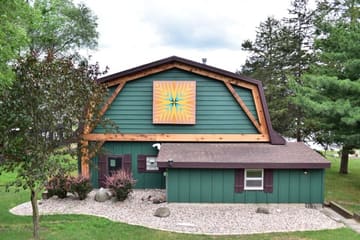Sand County Vacation Rentals — Dellview Lake Lodge