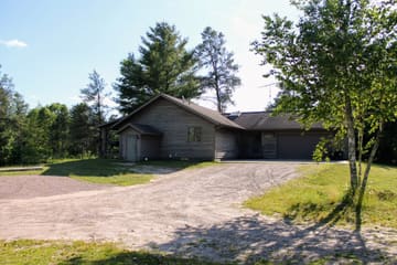 Cottages on Serenity Lake — Tall Pines Lodge