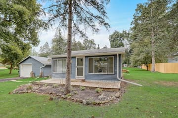DoorCo Vacations — Half Moon Cabin