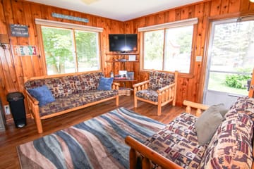 DoorCo Vacations — Lake Shack