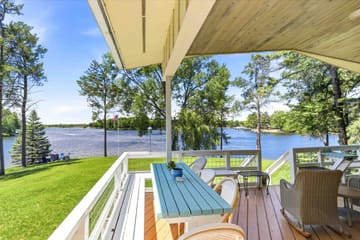 The Cottage Keeper — Lake Camelot House
