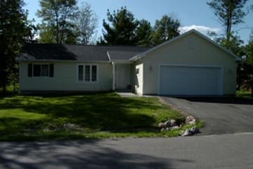 Sand County Vacation Rentals — Sunny Retreat